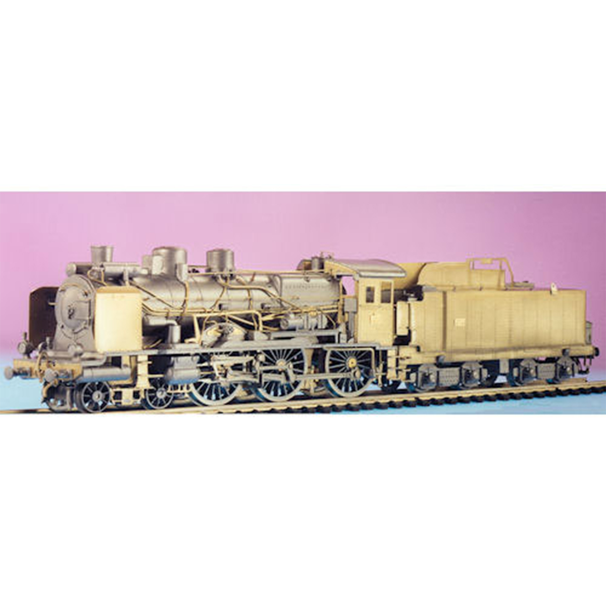 E136 Kit 230K SNCF EST Tender 34A DJH Model Loco