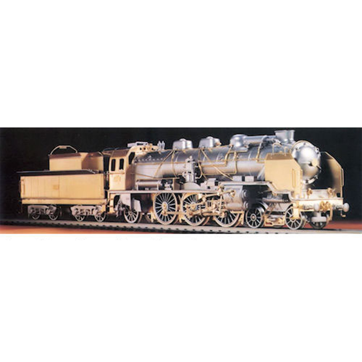 E189 Kit 240P 1 25 SNCF SUD EST Tender 36Q DJH Model Loco